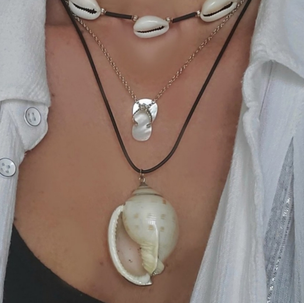 Free People Shell and Bead Necklace Set - White and Brown